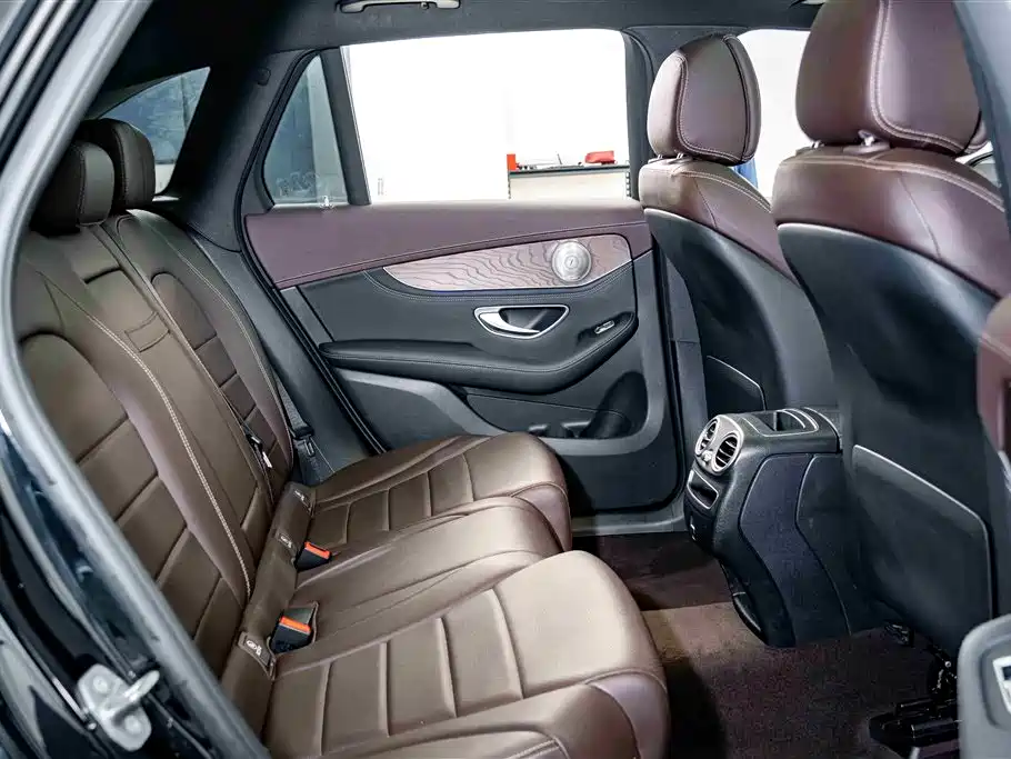 Mercedes-Benz GLC 2020 Facelift GLC 260 L 4MATIC Luxury фото 20
