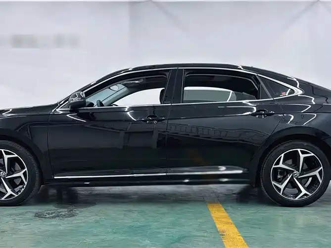 Volkswagen Passat 2023 Facelift 330TSI Starlight Elite Edition фото 11