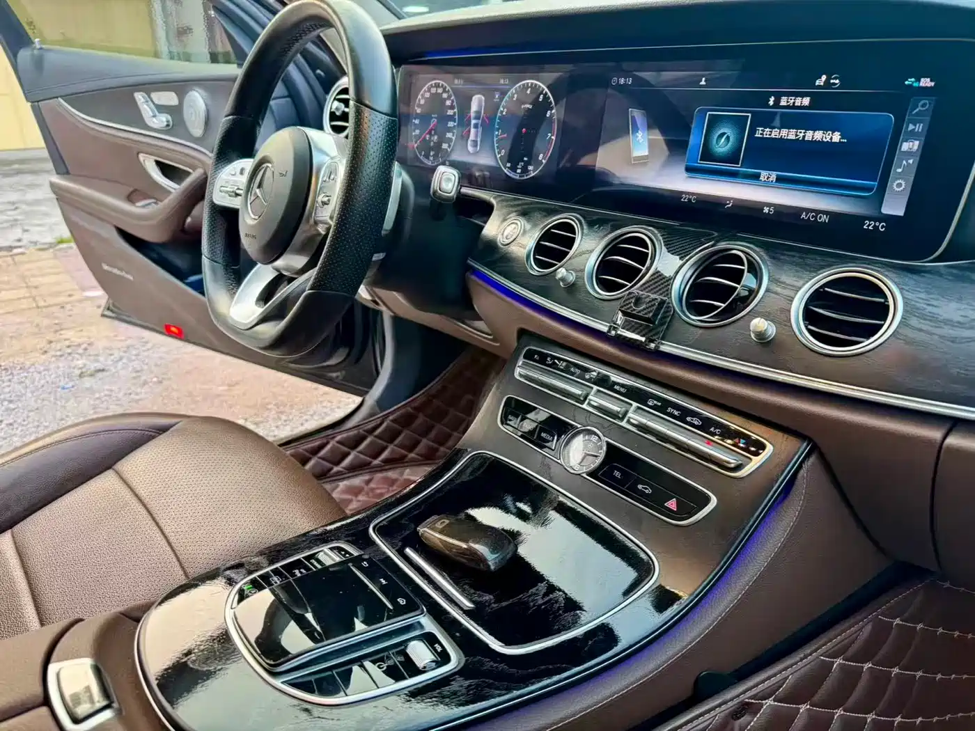 Mercedes-Benz E-Class 2019 E 300 L Sport Fashion фото 9