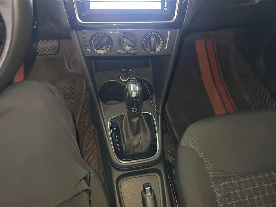 Volkswagen Polo 2018 1.5L Auto Comfort фото 16