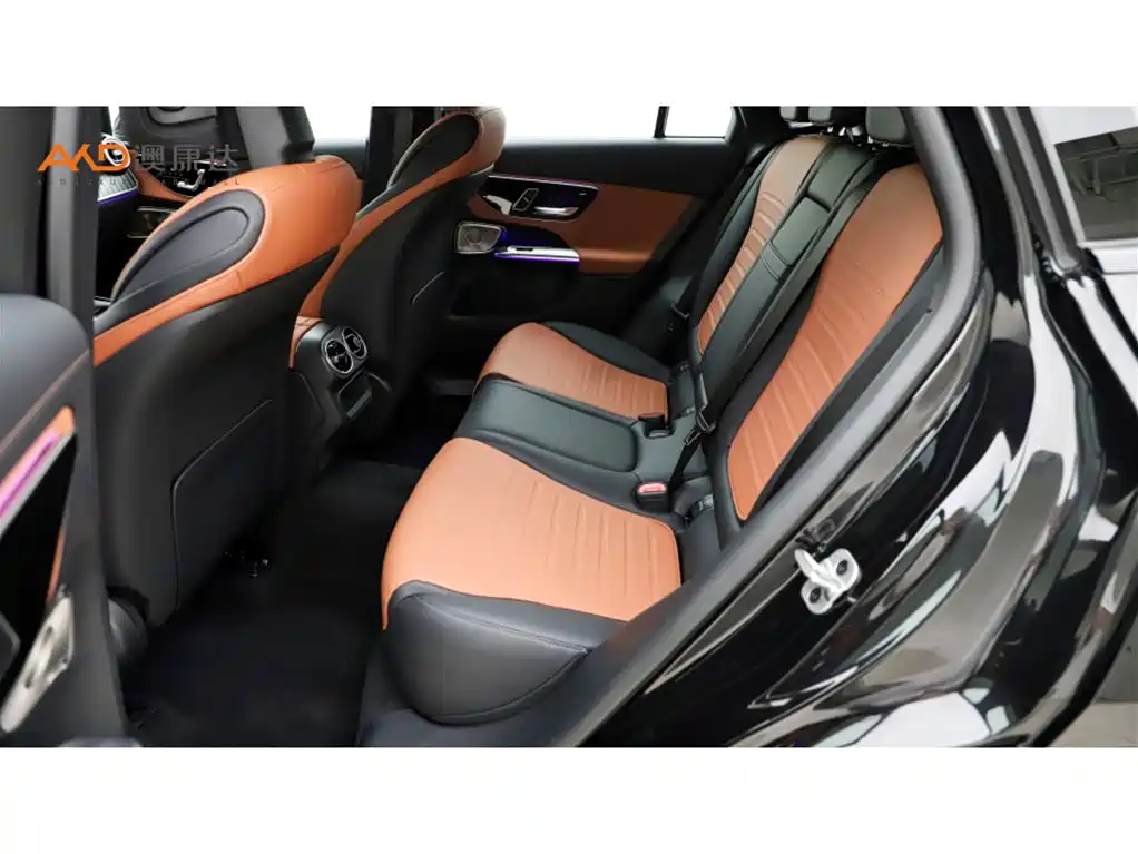 Mercedes-Benz GLC Coupe 2025 GLC 300 4MATIC Coupe SUV фото 7