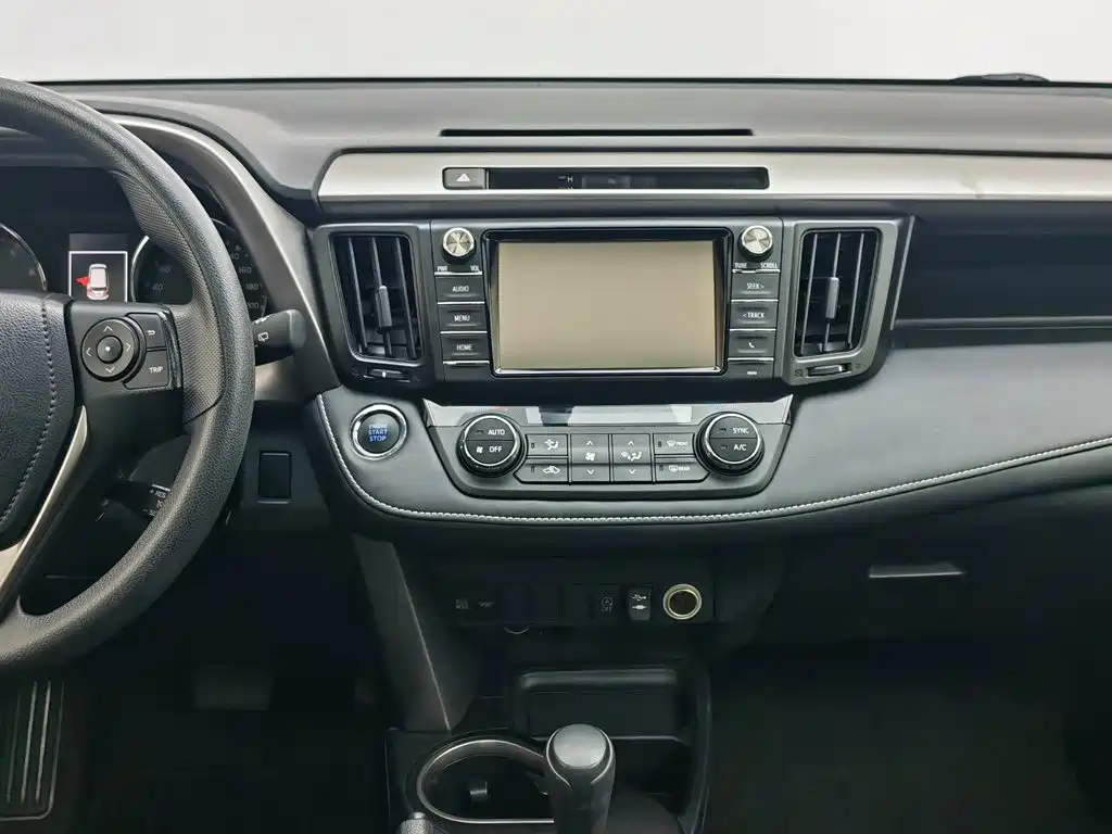 Photo 12 - Toyota RAV4 Rongfang