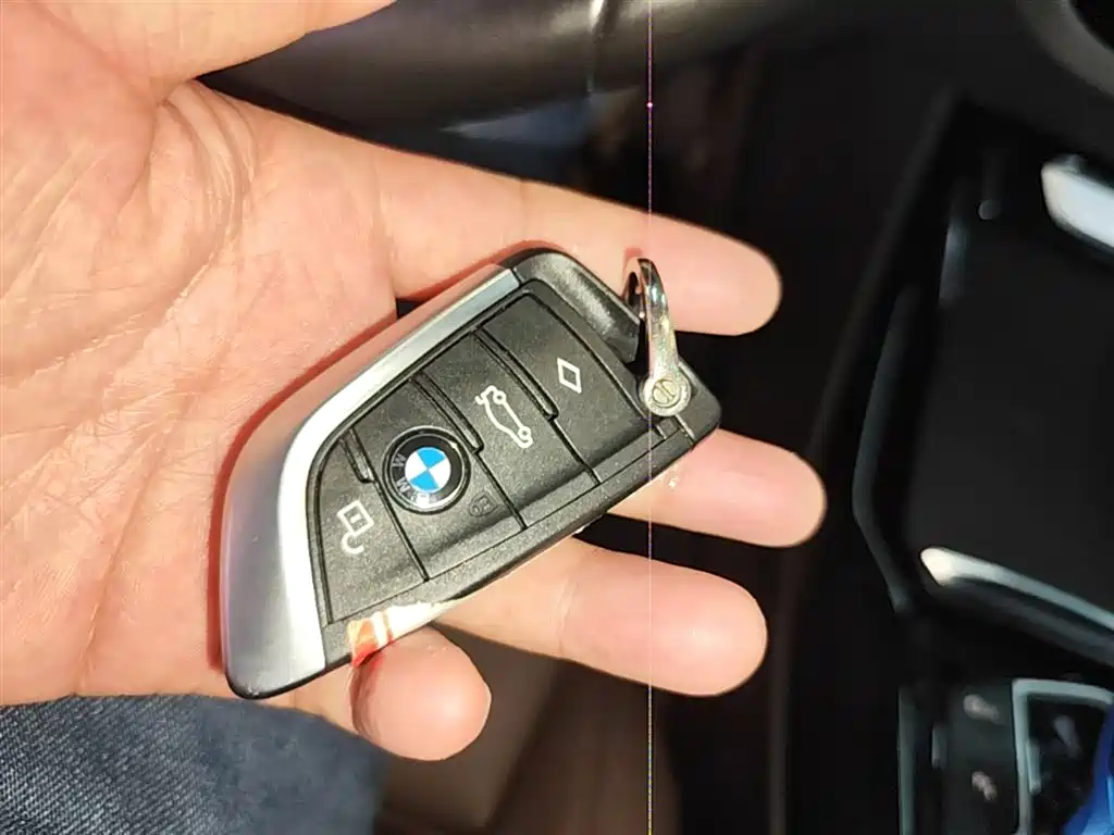 BMW iX3 2022 Leading Edition фото 17