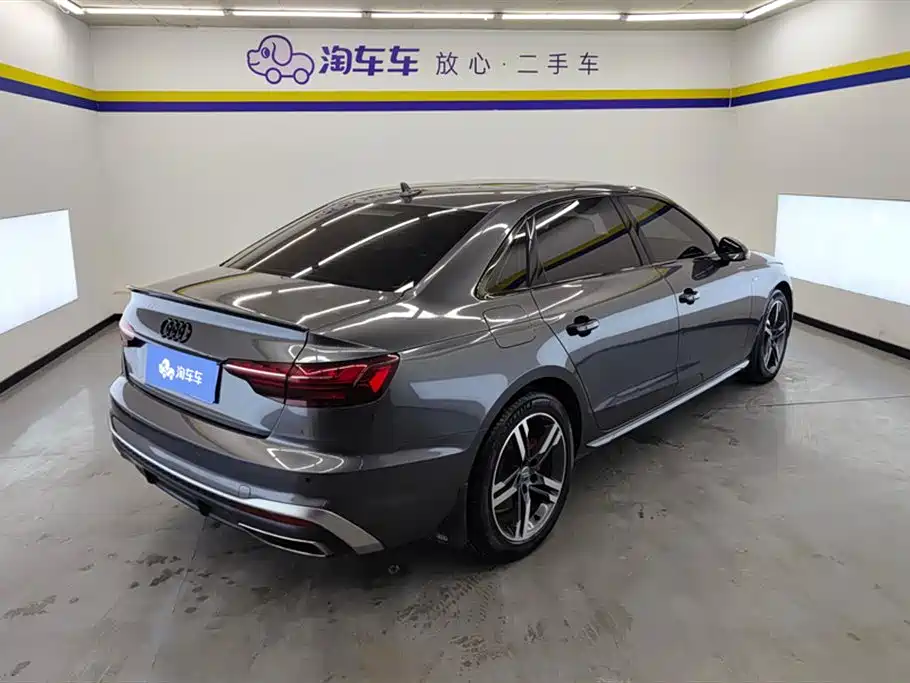 Audi A4L 2020 40 TFSI Fashion Dynamic Edition фото 3