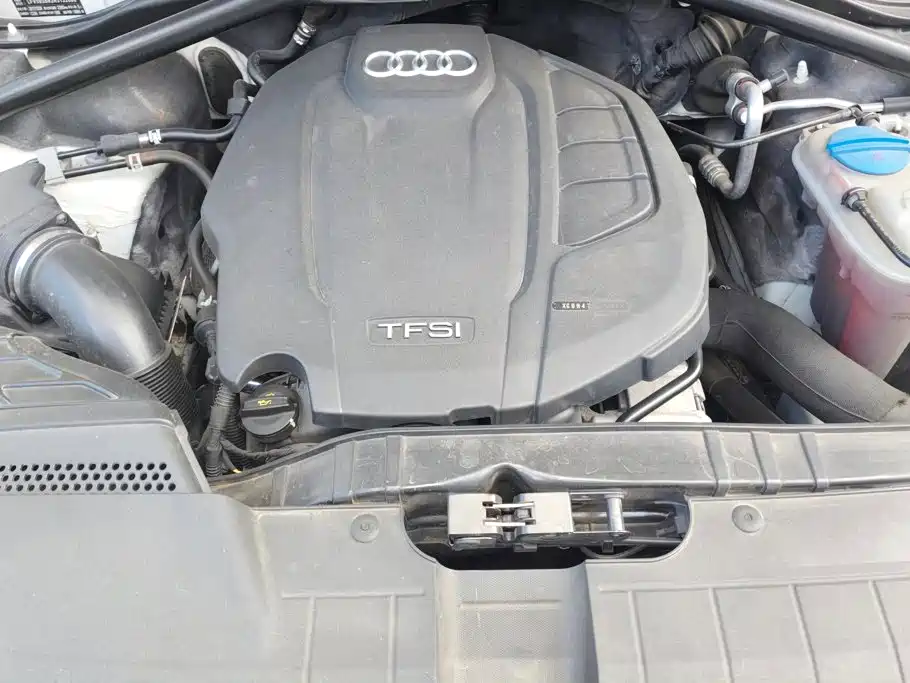 Audi Q5 2018 2017 Plus 40 TFSI Technology