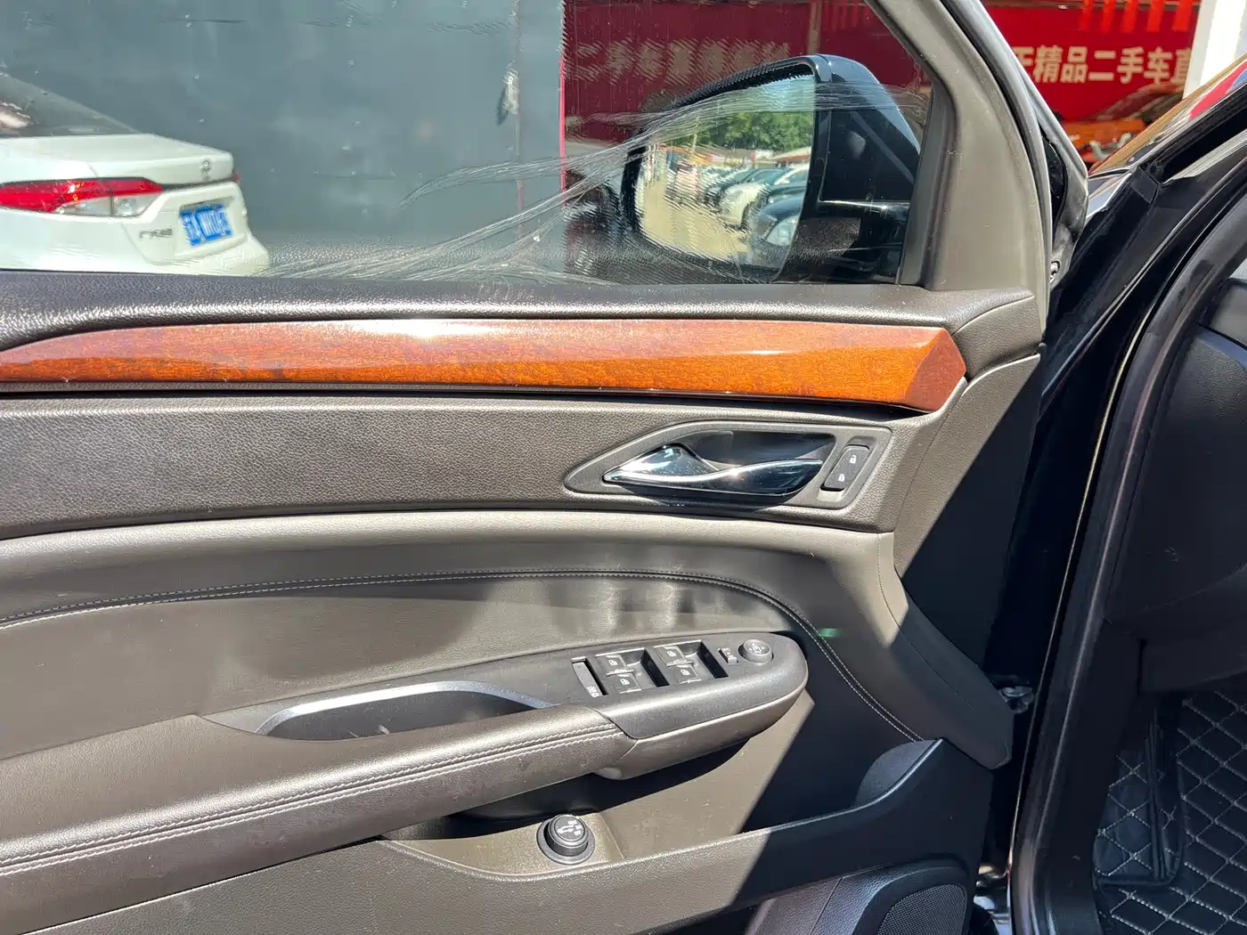 Cadillac SRX 2014 3.0L Luxury Model фото 7