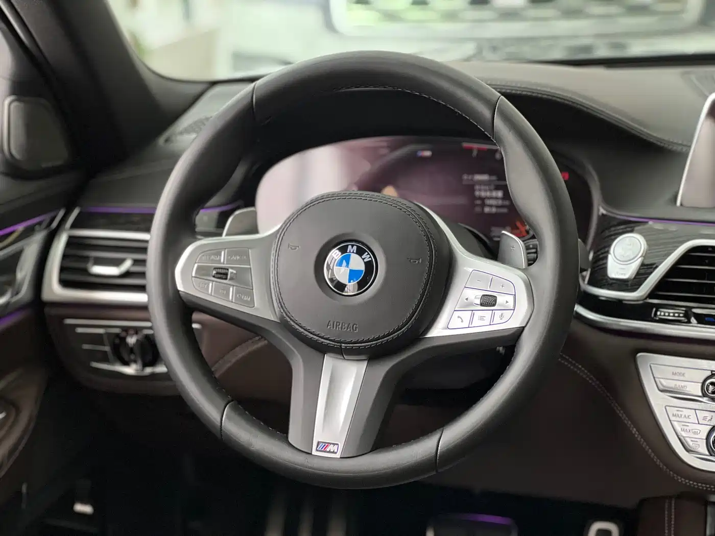 Фото 7 - BMW 7 Series