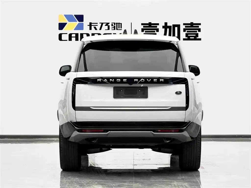 Land Rover Range Rover 2023 3.0 L6 360PS Golden Age Edition фото 17