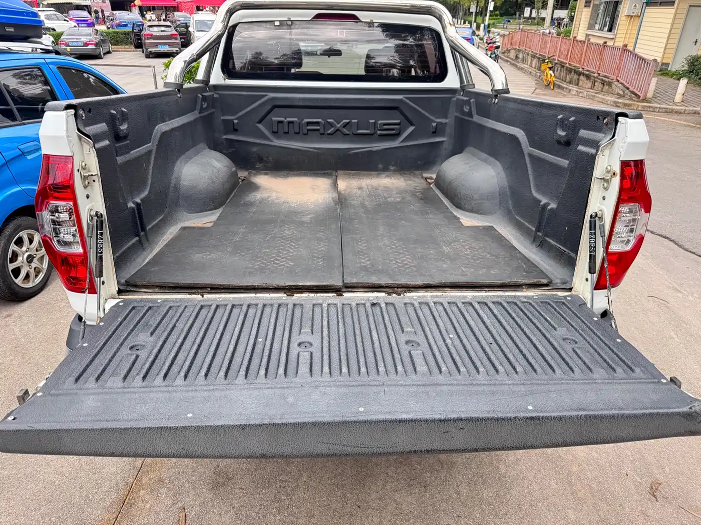 SAIC MAXUS CHASE T70