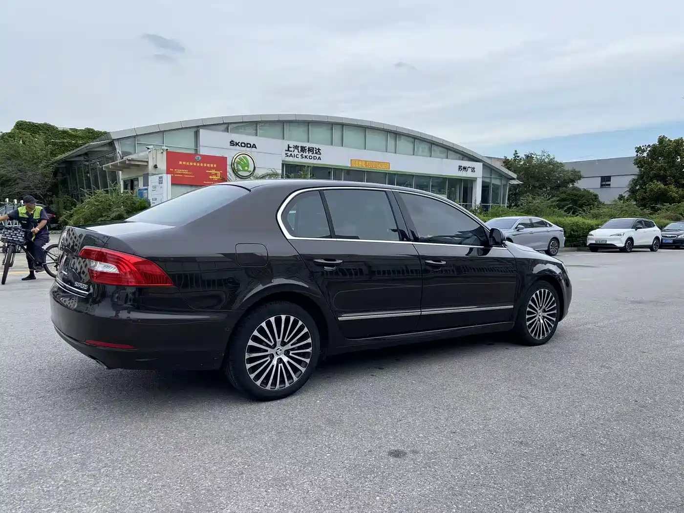 Photo 4 - Škoda Superb