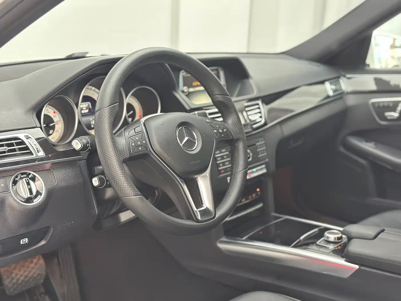 Mercedes-Benz E-Class 2015 Facelift E 260 L Sport фото 15