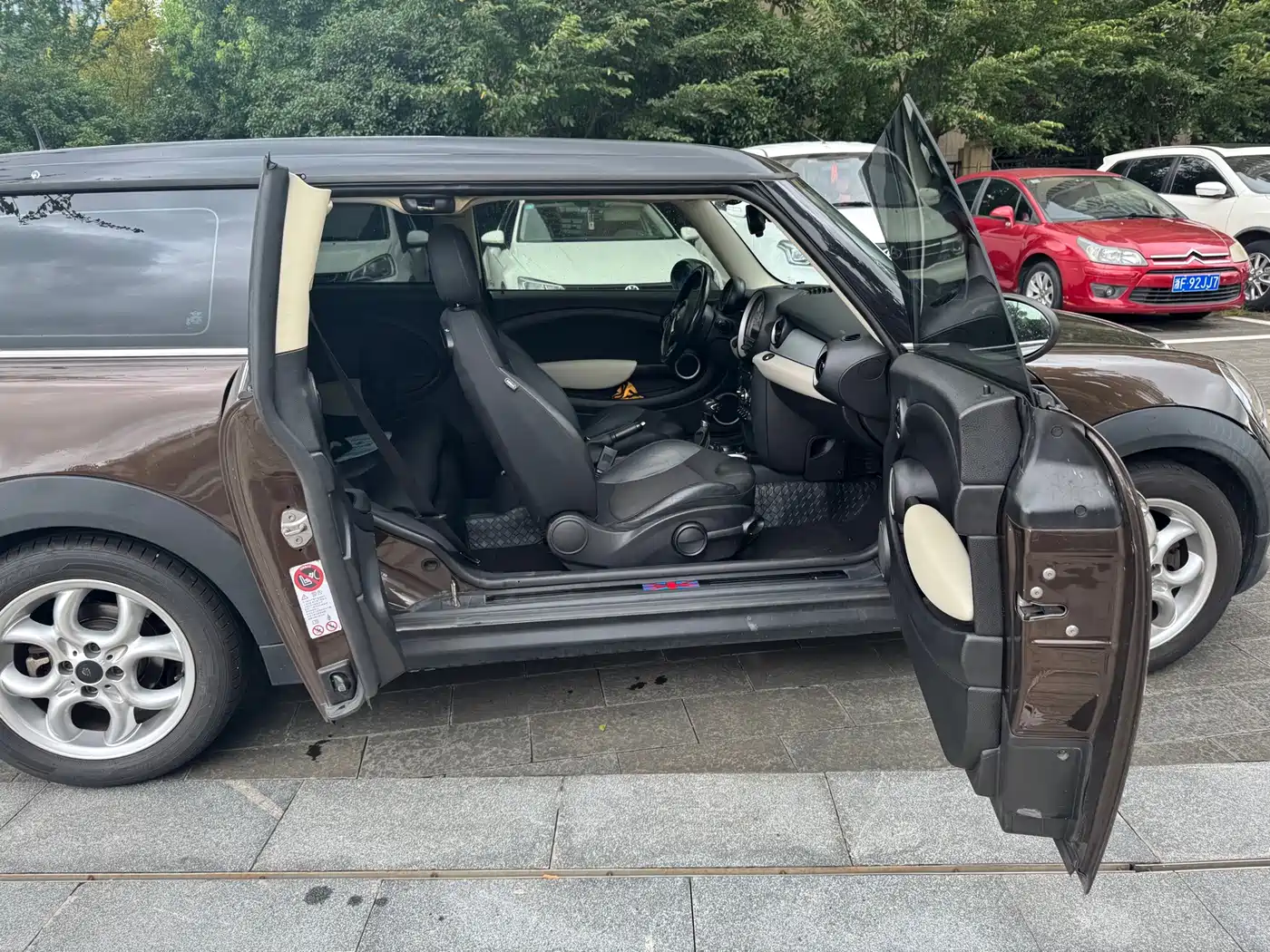 MINI CLUBMAN 2011 2011 1.6L COOPER Fun