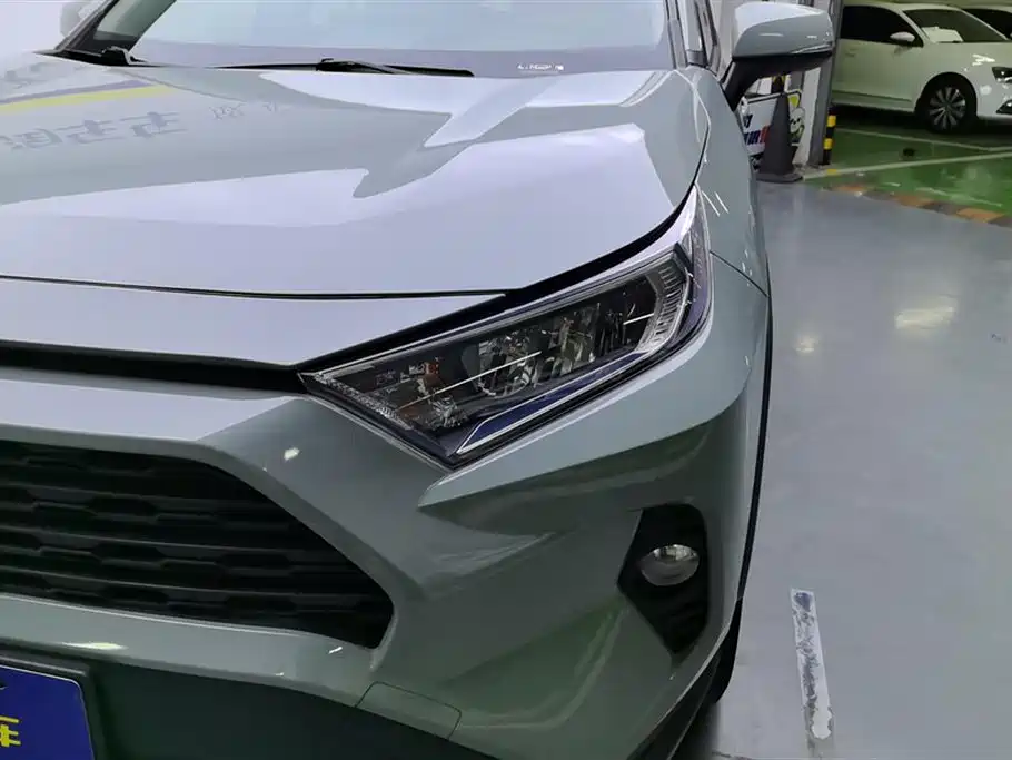 Toyota RAV4 Rongfang 2020 2.0L CVT 2WD Trend Edition фото 5