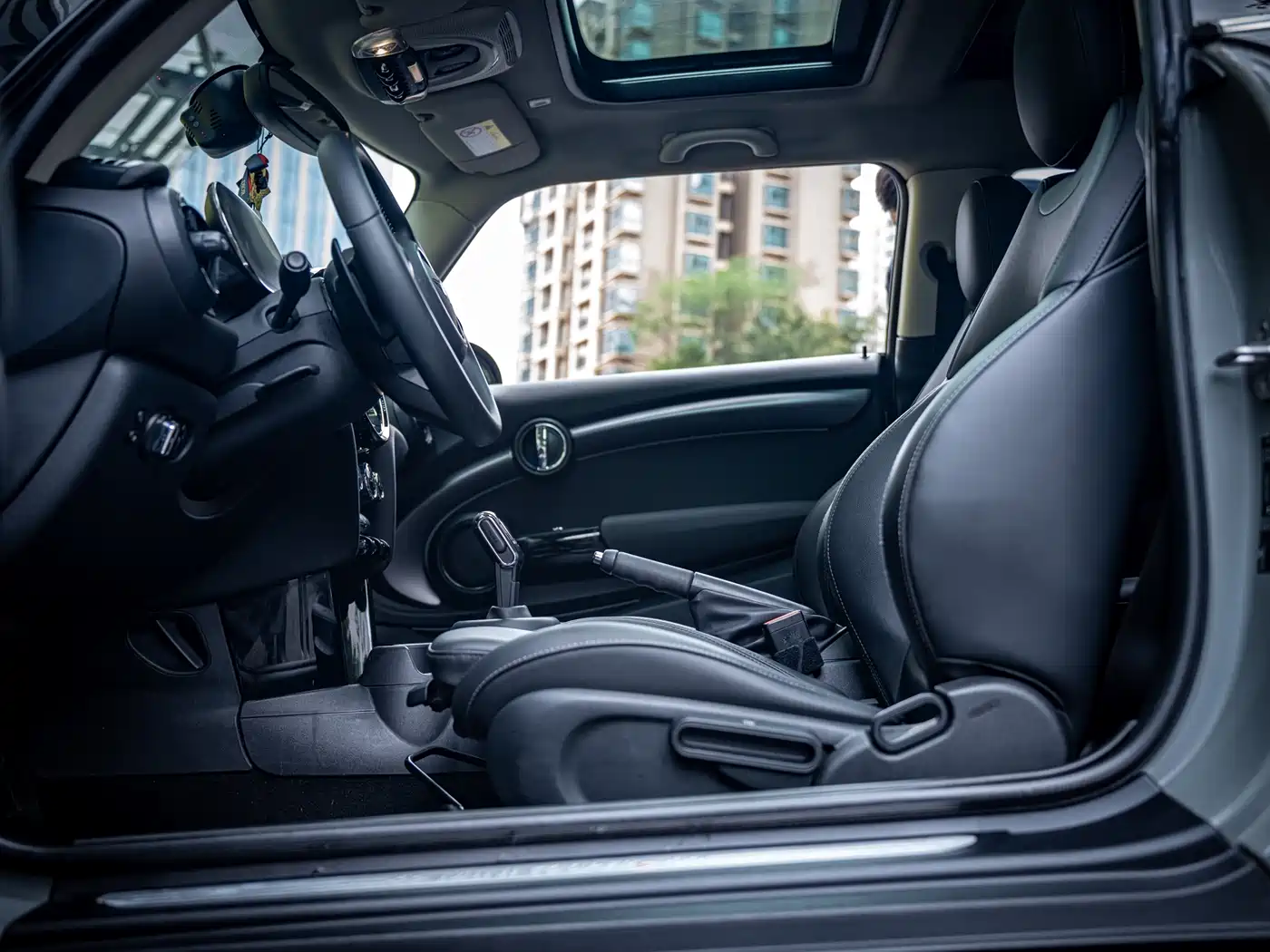 MINI 2022 2.0T COOPER S Classic фото 21