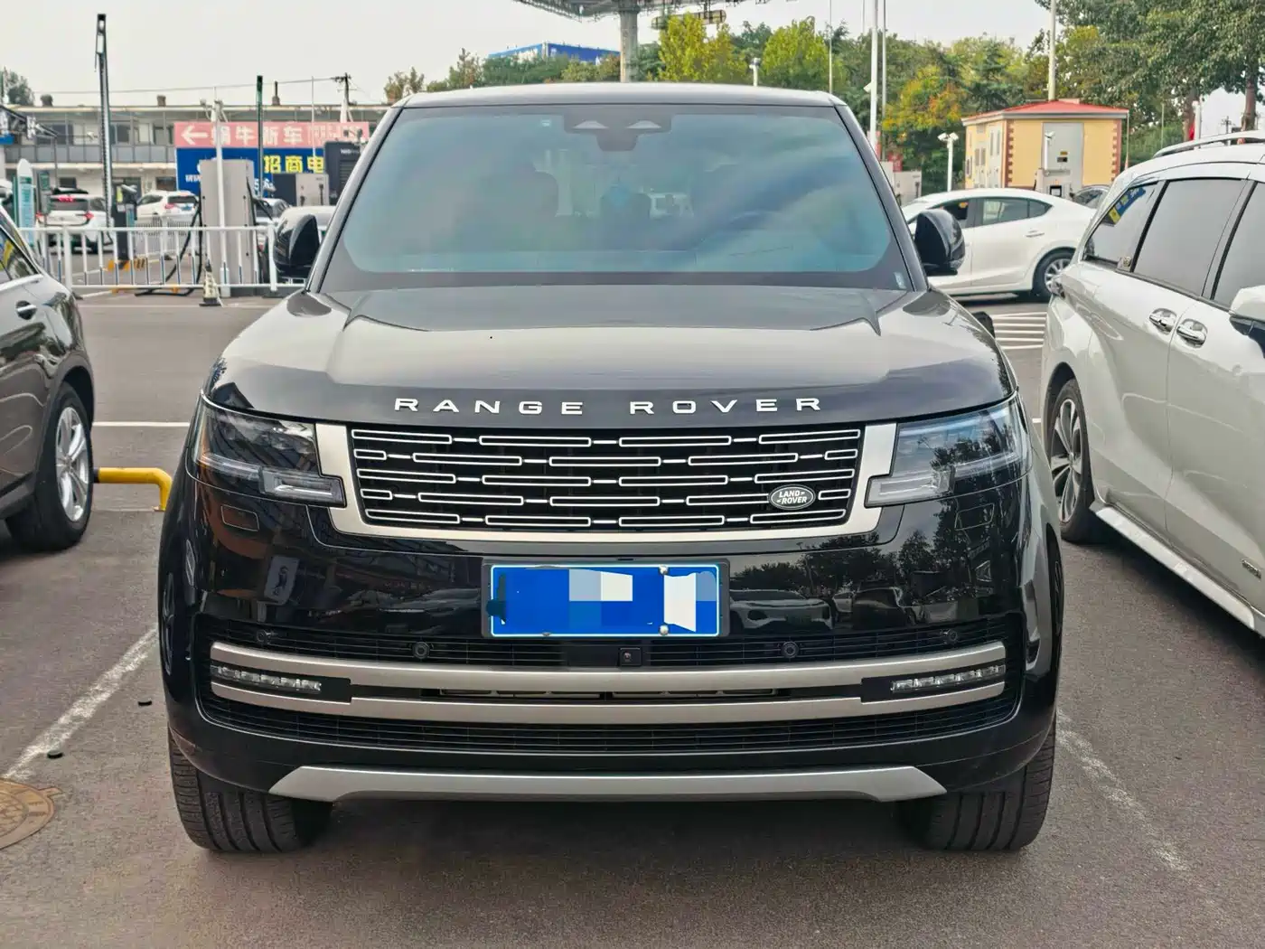 Land Rover Range Rover 2025 2025 3.0 L6 400PS Flourishing Era Extended Wheelbase