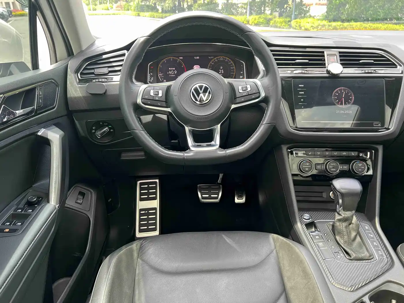 Volkswagen Tiguan L 2021 330TSI Automatic 2WD R-Line Premium фото 23