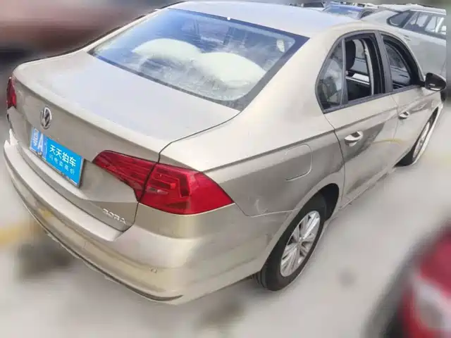 Volkswagen Bora 2016 Model 1.6L Automatic Fashion — фото 2