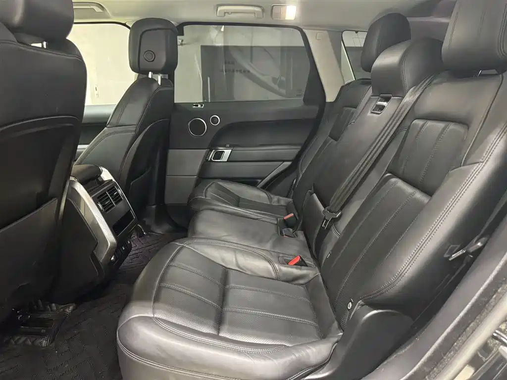 Land Rover Range Rover Sport 2019 3.0 SC V6 Special Edition фото 13