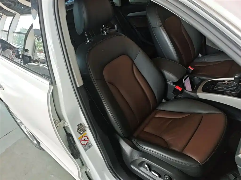 Audi Q5 2017 Plus 40 TFSI Technology фото 25