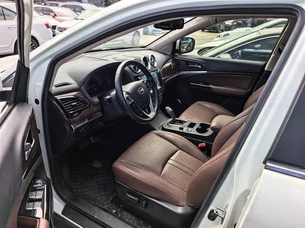 BYD S7 2015 2.0T Upgrade Automatic Premium фото 9