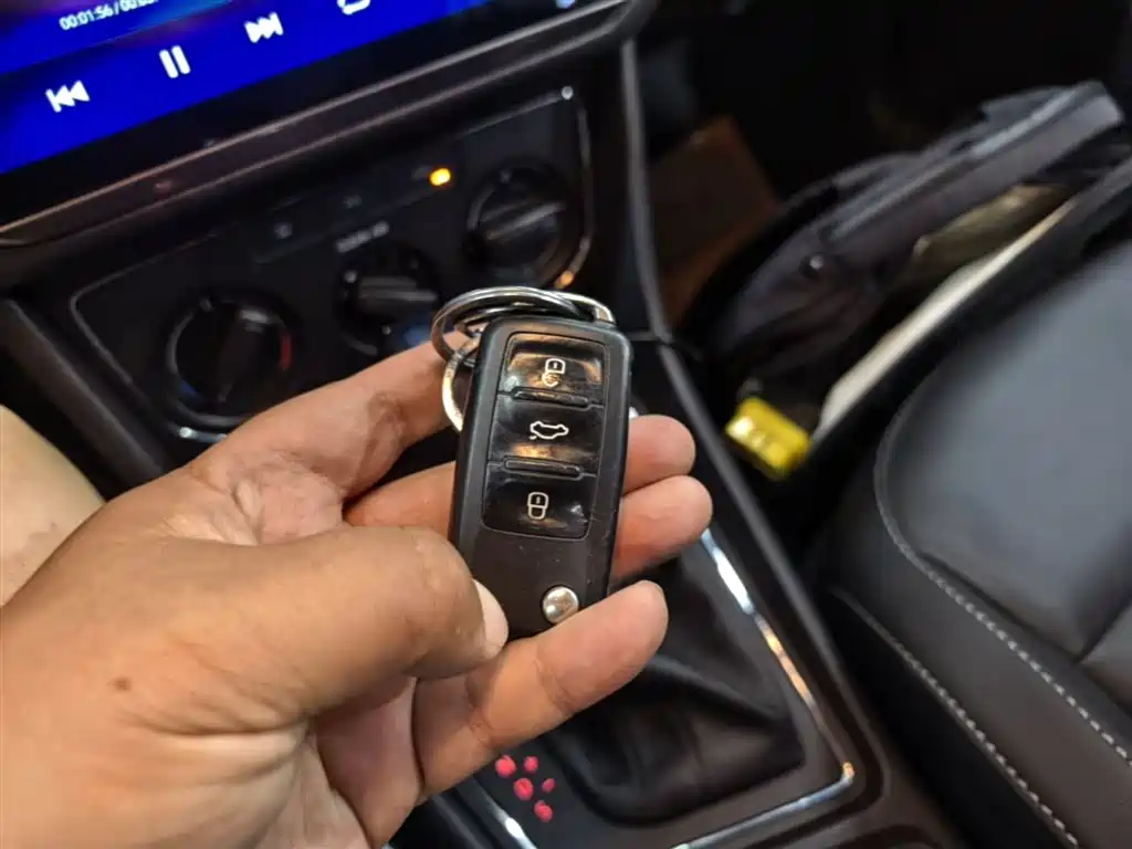 Volkswagen Lavida 2017 1.6L Automatic Comfort Edition фото 9