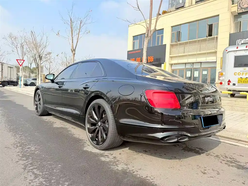 BENTLEY FLYING SPUR PLUG IN HYBRID