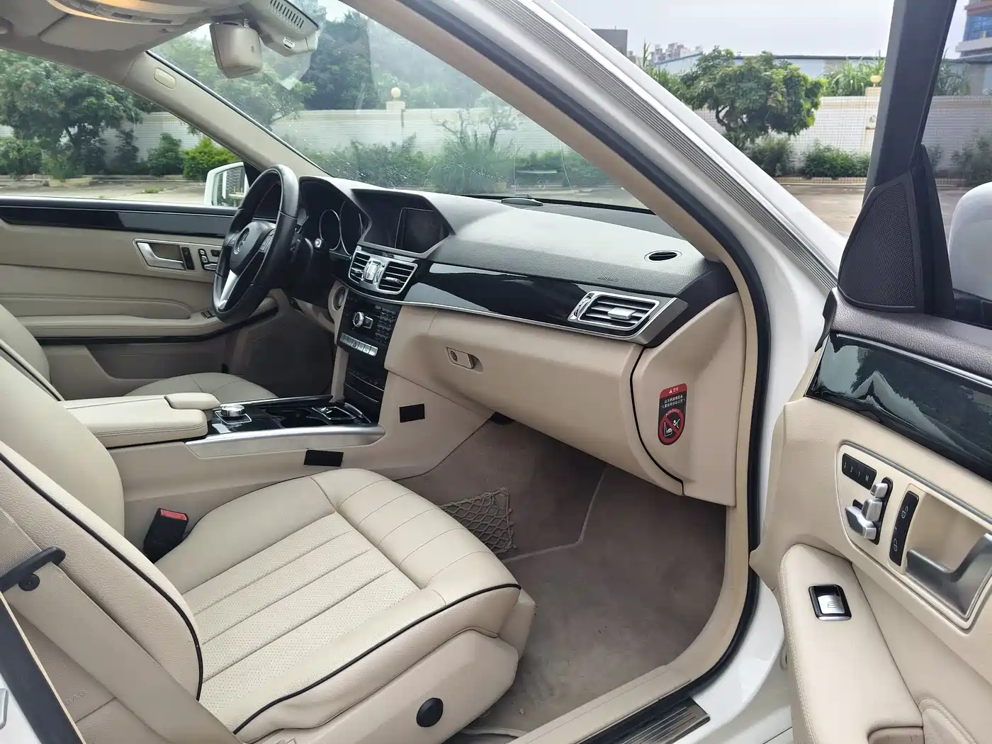 Mercedes-Benz E-Class 2015 E 260 L Sport фото 9