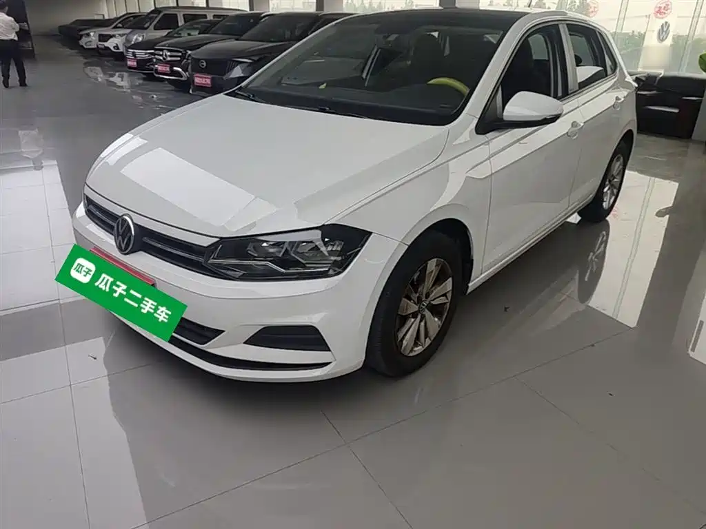 Volkswagen Polo 2021 Plus 1.5L Automatic Panorama Enjoyment Edition фото 2
