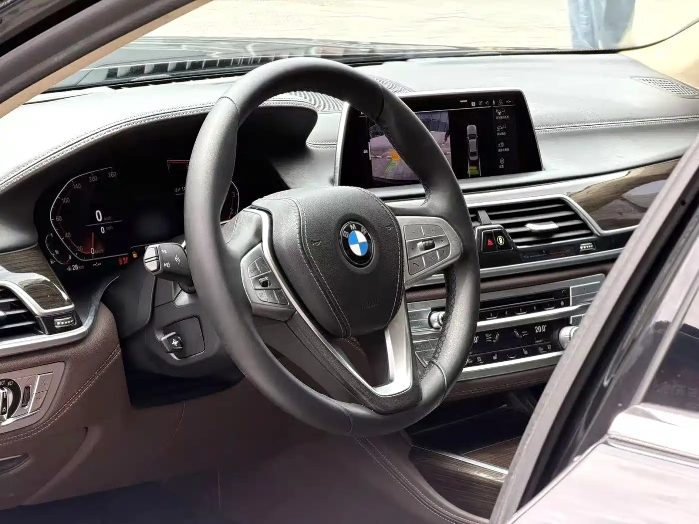 BMW 7 Series 2019 730Li Luxury Package фото 9