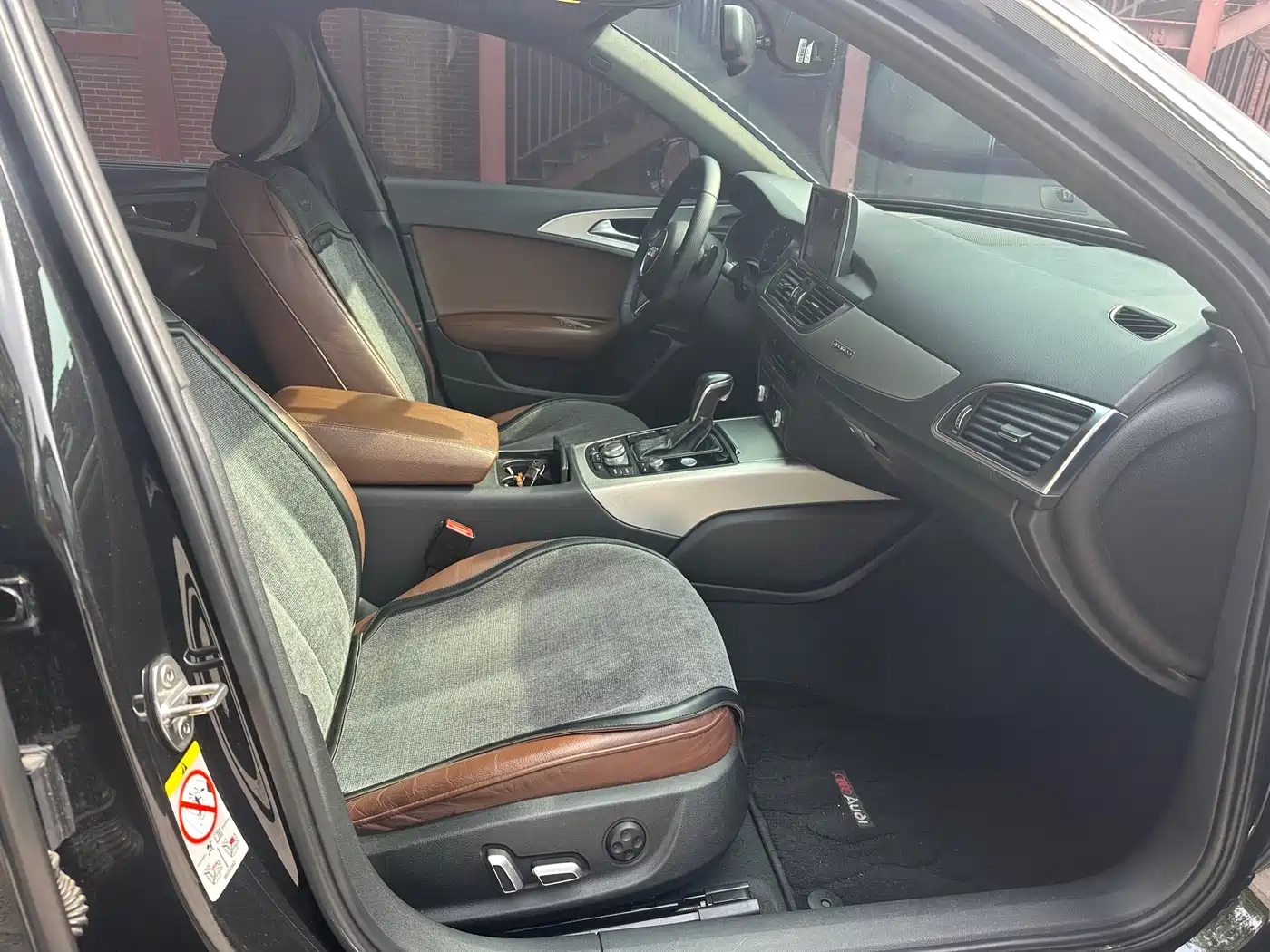 Audi A6L 2018 30th Anniversary 45 TFSI quattro Sport фото 9