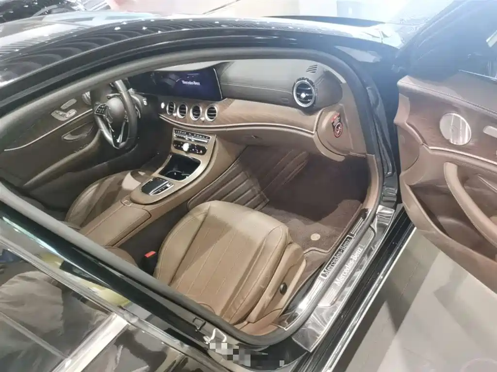 Mercedes-Benz E-Class 2023 E 300 L Sport Luxury фото 11