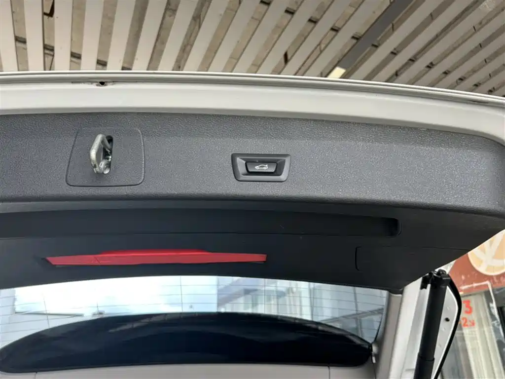 BMW X1 2018 sDrive20Li Leading Model фото 16