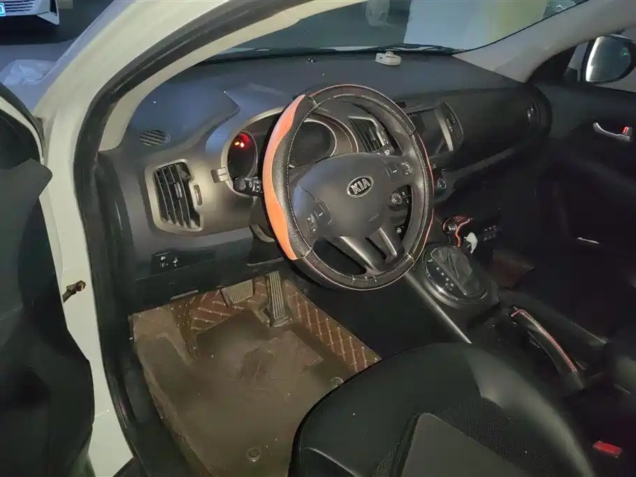 Kia Sportage 2016 2.0L Automatic 2WD GL фото 12