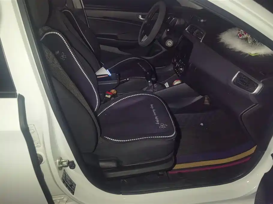 Hyundai Verna 2020 1.4L Manual GL Renewal Edition фото 8