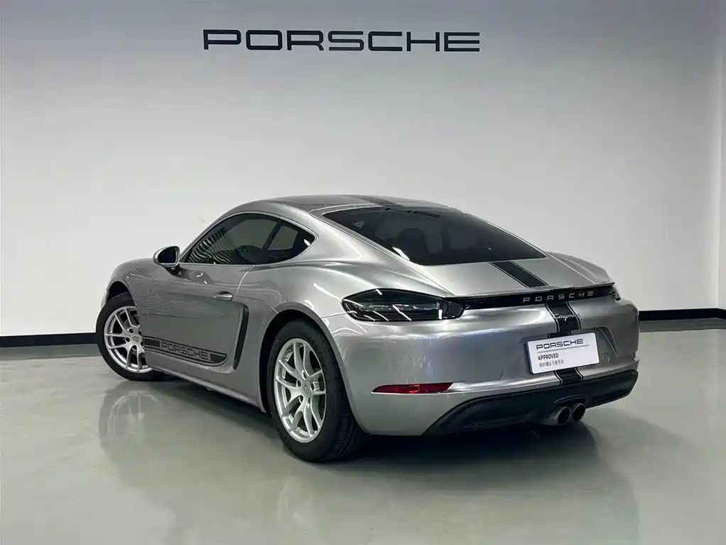 Porsche 718 2018 Cayman 2.0T фото 6