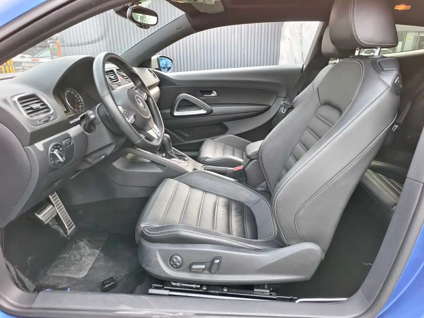 Volkswagen Scirocco 2013 2.0TSI Million Mile Edition фото 11