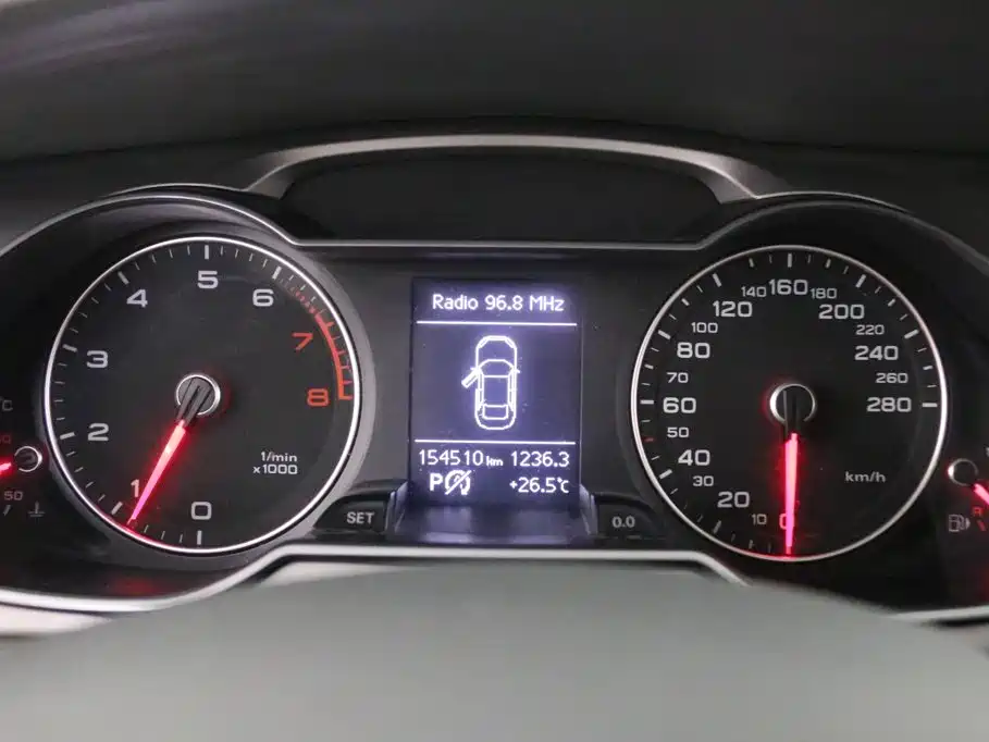 Фото 7 - Audi A4L