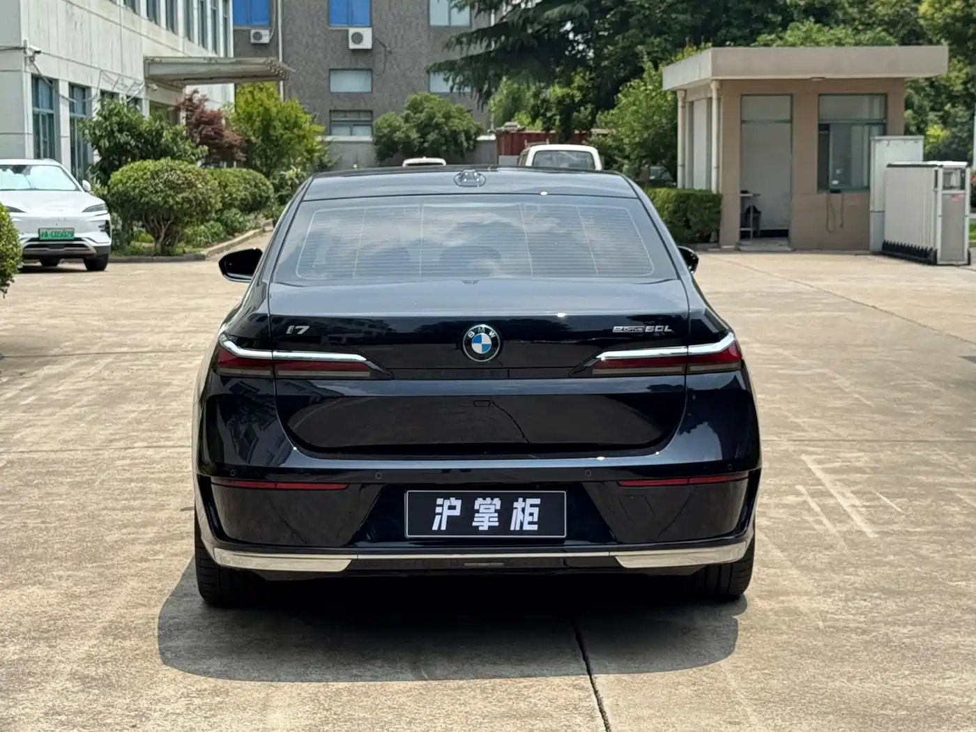 BMW i7 2023 eDrive50L Leading Luxury Package фото 9