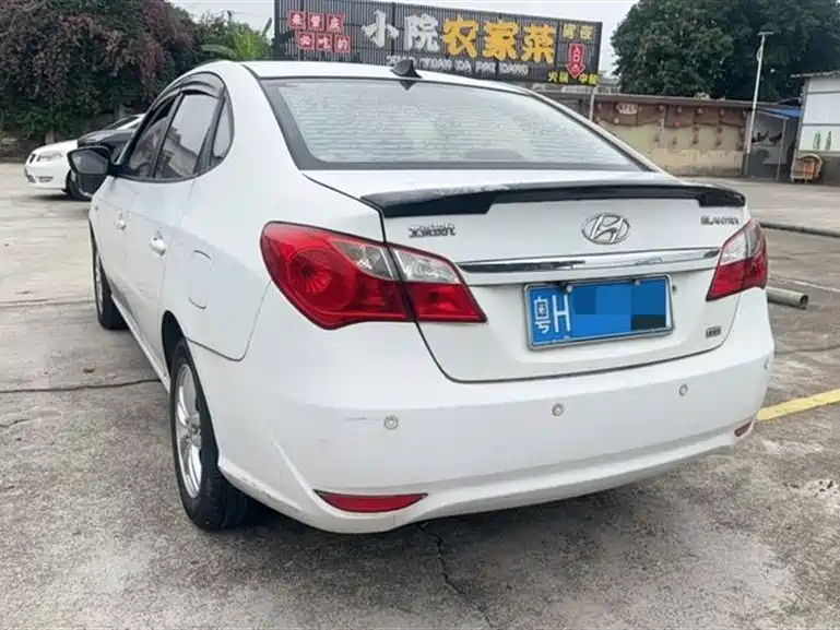 Hyundai Elantra 2011 1.6L Manual Comfort фото 6