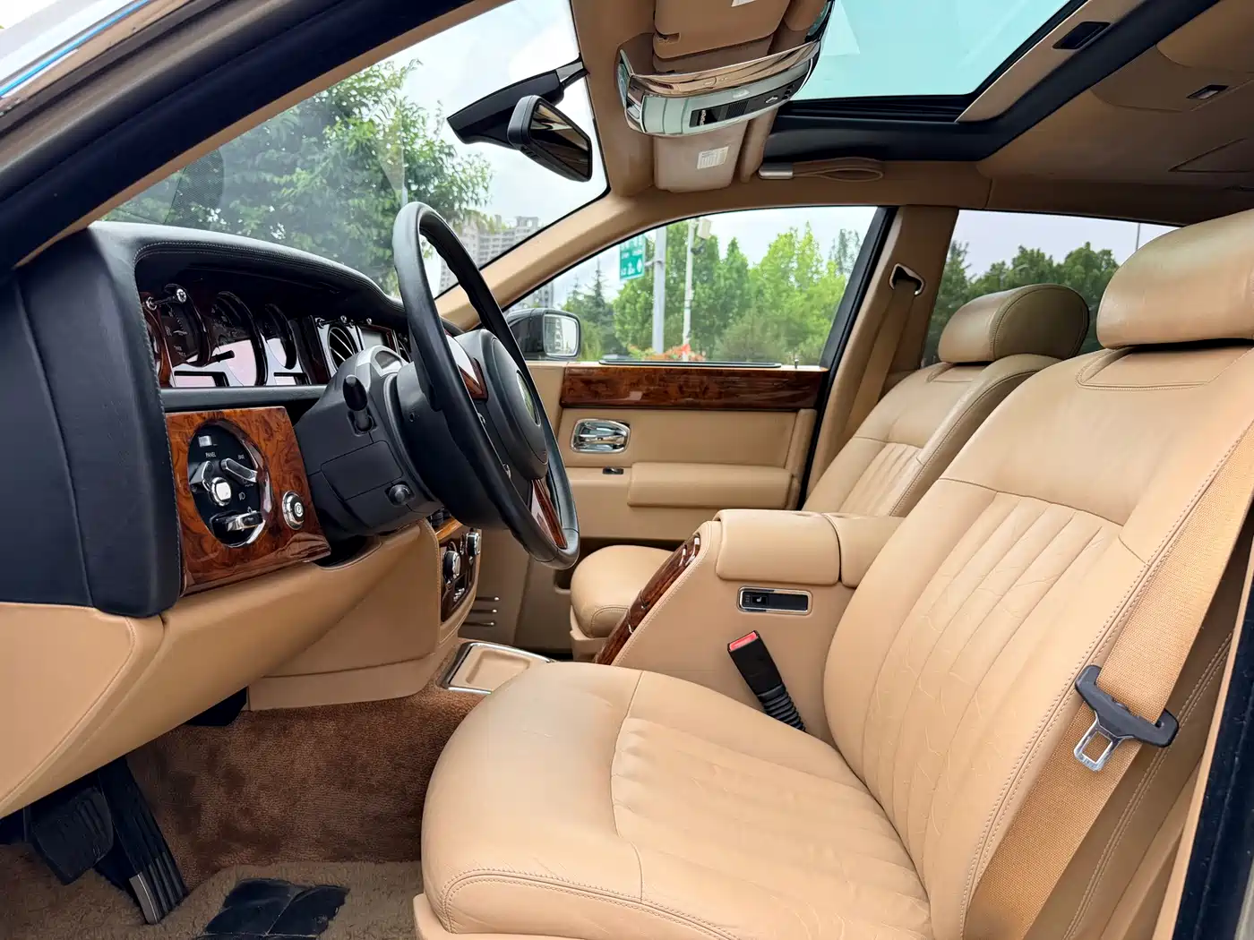 Rolls-Royce Phantom 2007 2004 Model 6.7L Standard Version