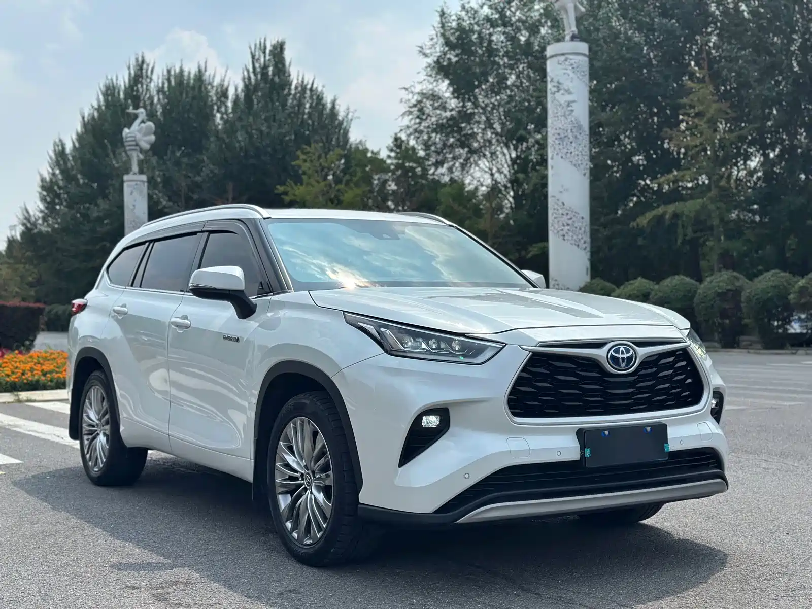 Photo 3 - Toyota Highlander