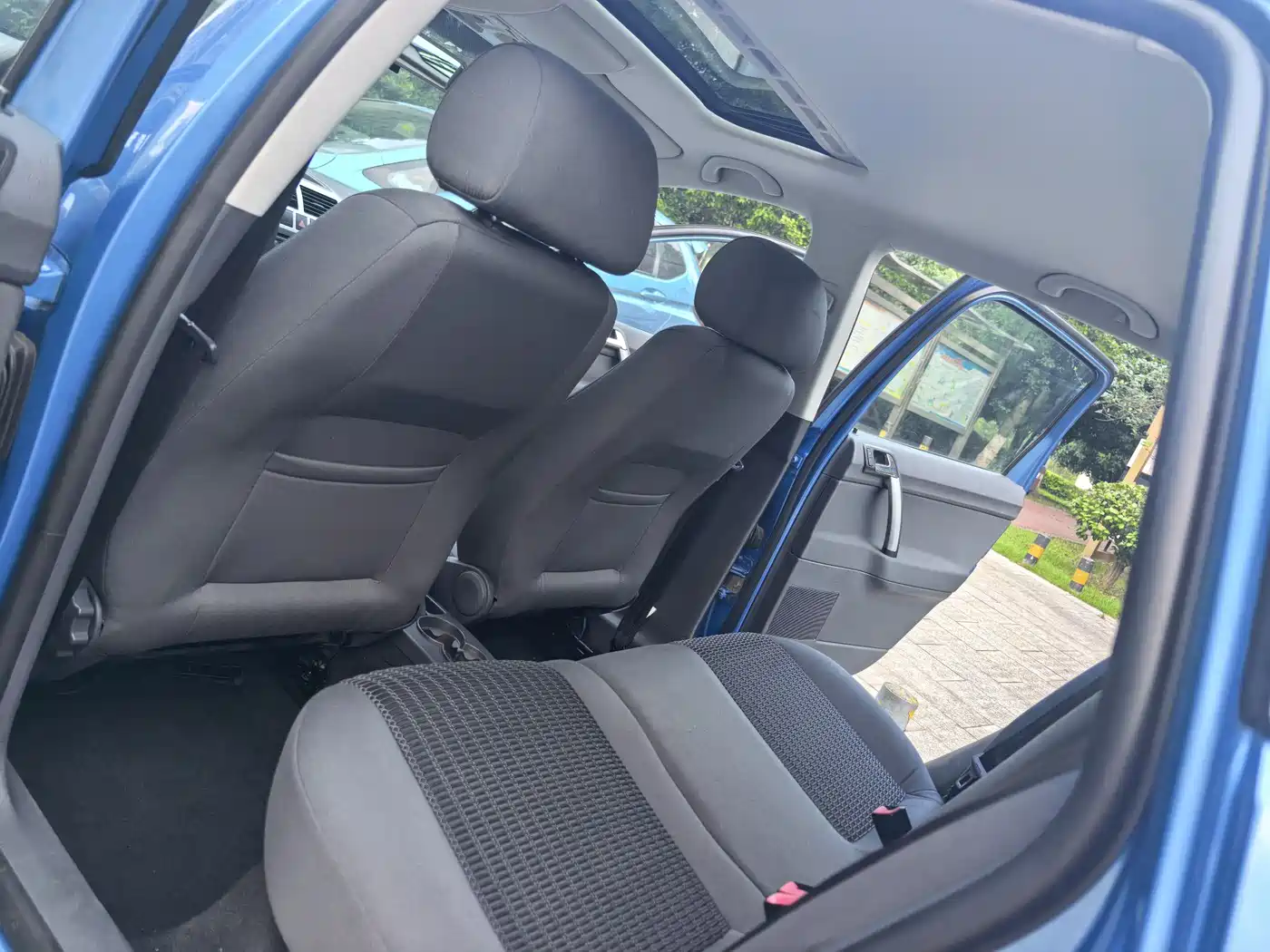 Volkswagen Polo 2009 Sporty 1.6L Automatic фото 5