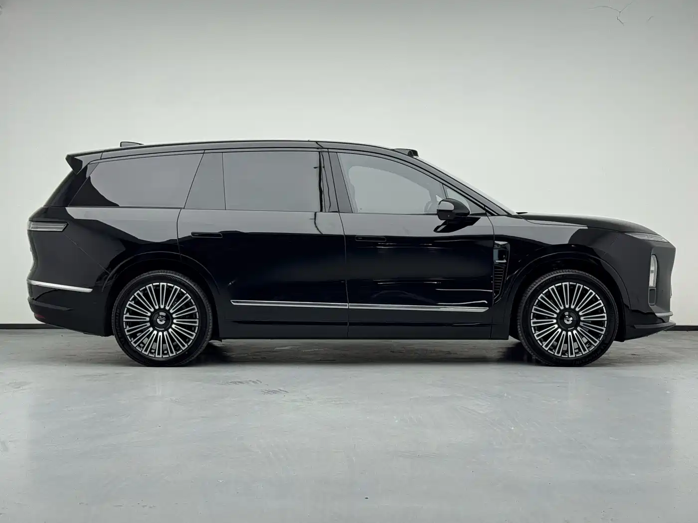 NIO ES8 2026 2025 Model 6-Seat Executive Luxury Edition