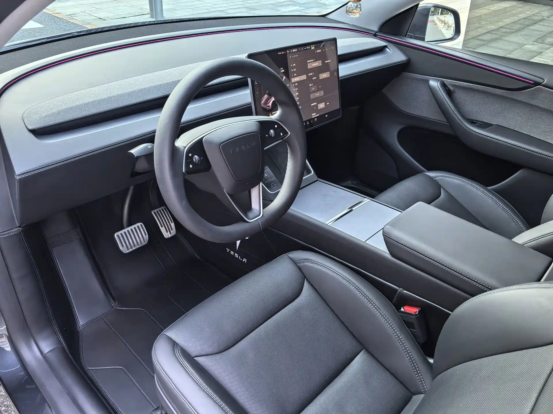 Фото 21 - Tesla Model Y