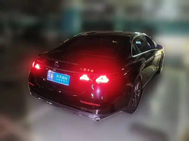 Mercedes-Benz E-Class 2024 E 300 L Fashion — фото 2