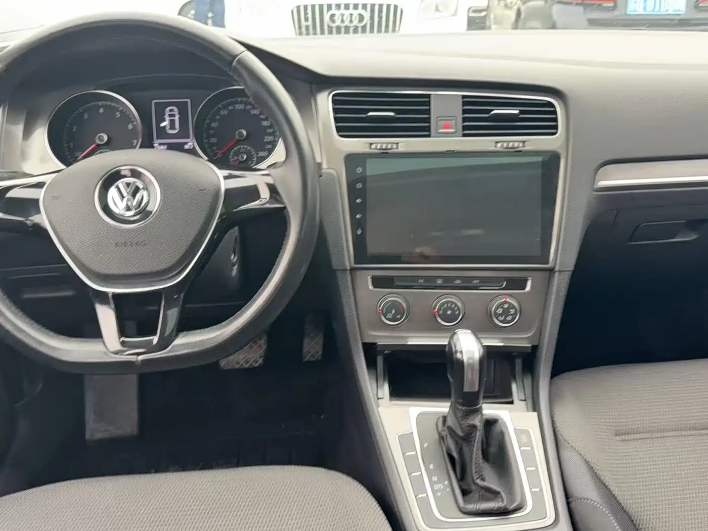 Volkswagen Golf 2015 1.4TSI Automatic Comfort фото 4