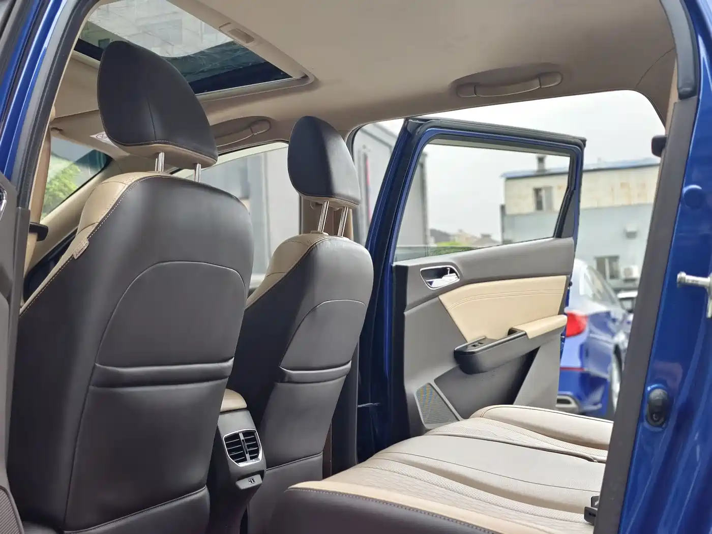 Baojun 310W 2018 2017 1.5L Manual Luxury China V