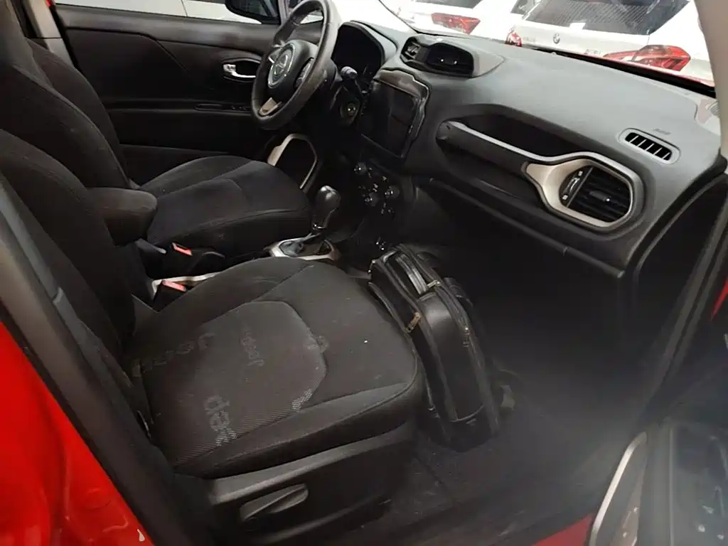 Jeep Renegade 2019 2018 Connected Large Screen Edition 180T Automatic High Energy