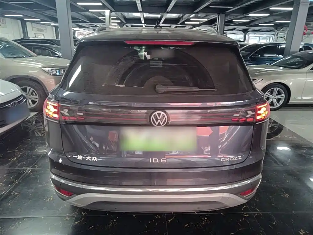 Volkswagen ID.6 CROZZ 2022 Long Range PRO Edition фото 6