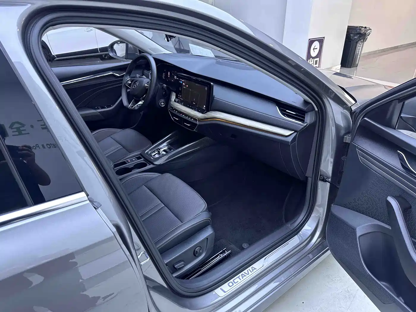 Škoda Octavia 2022 PRO TSI280 Luxury Edition фото 12